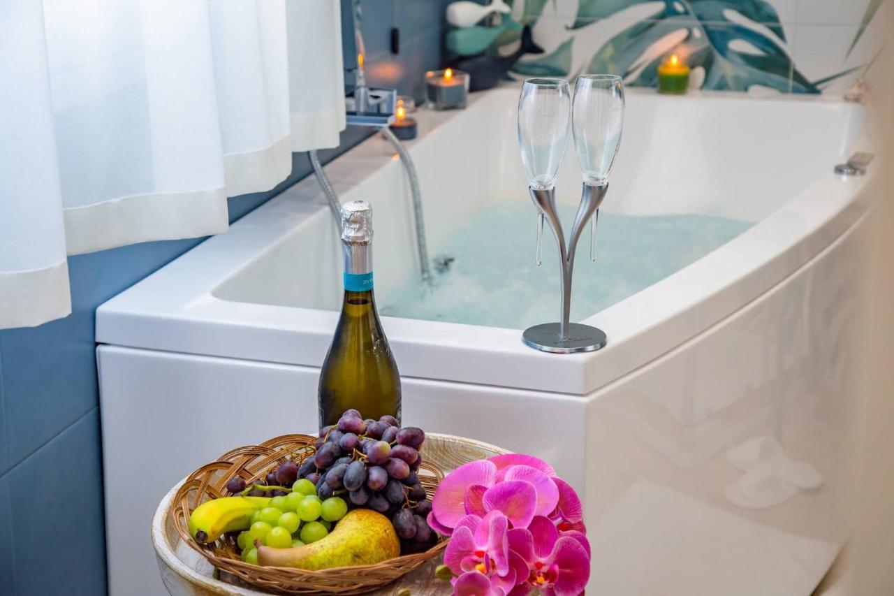 شاكا Vittoria Luxury Rooms المظهر الخارجي الصورة